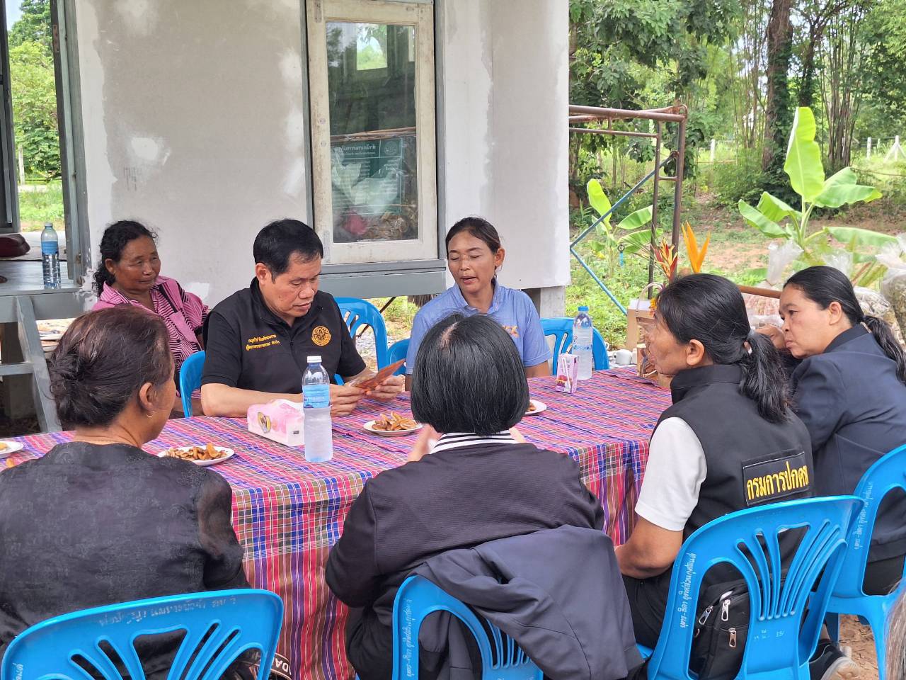 title - ผู้ตรวจราชการ ส.ป.ก. ลงพื้นที่จังหวัดขอนแก่น ประชุมติดตามความก้าวหน้าผลการดำเนินงาน พร้อมตรวจเยี่ยมให้กำลังใจกลุ่มวิสาหกิจชุมชนสมุนไพรไผ่คำ 39 